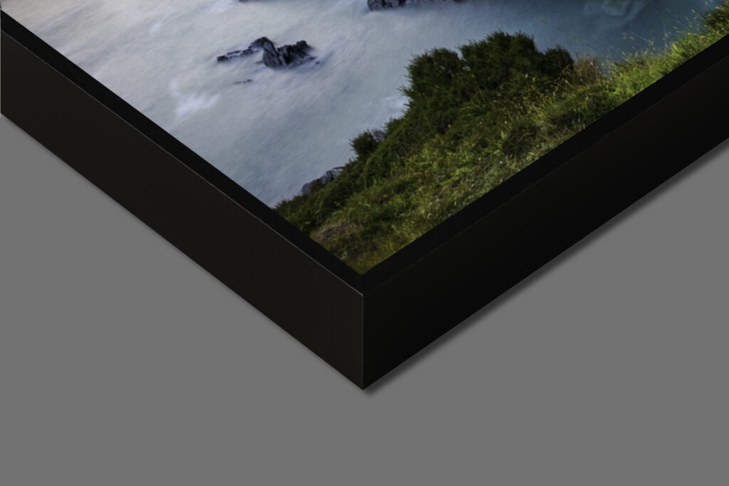 io-Printolino_Detail_Dibond-hell-schwarz-neue-webseite-1024x683