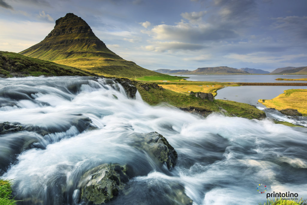 io-90x60-42-55423377-1024x683